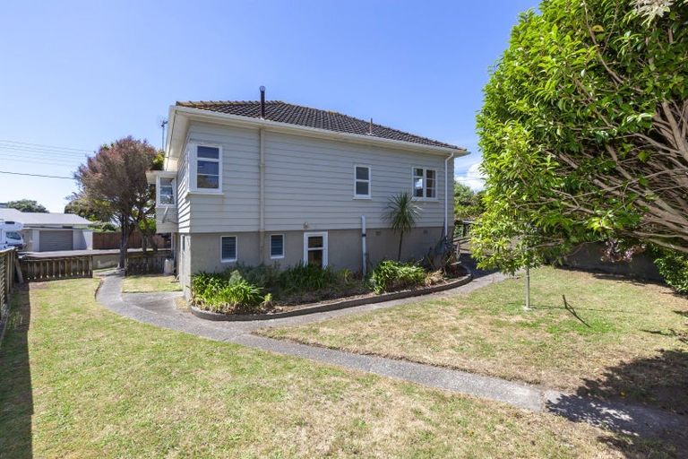 Photo of property in 4 Mckay Street, Paraparaumu Beach, Paraparaumu, 5032