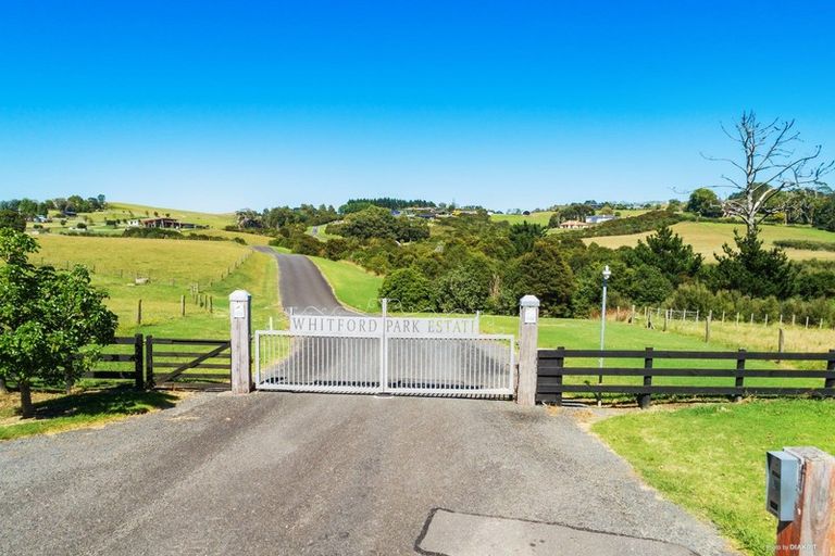 Photo of property in 63 Whitford Park Road, Whitford, Manurewa, 2576
