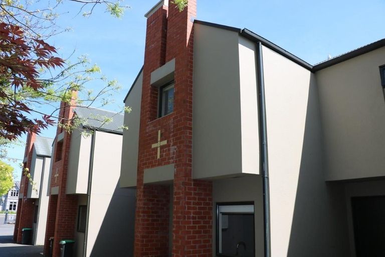 Photo of property in 3/56 Hewitts Road, Merivale, Christchurch, 8014