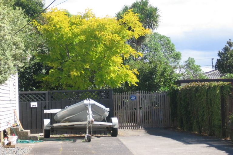 Photo of property in 2/14 Koromiko Street, New Lynn, Auckland, 0600