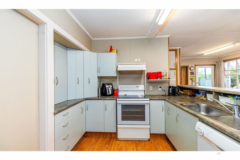 Photo of property in 1 Kennedy Crescent, Waimate, 7924