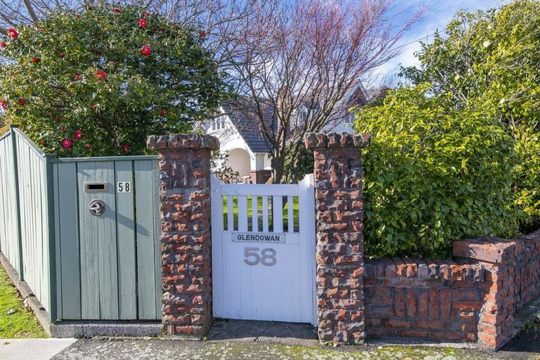 Photo of property in 58 Queen Street West, Levin, 5510