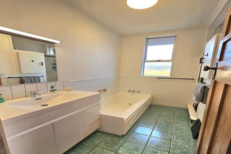 Photo of property in 14 Darnell Street, Fitzroy, New Plymouth, 4312