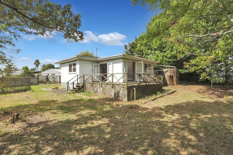 Photo of property in 15 Bays Road, Orere Point, 2585