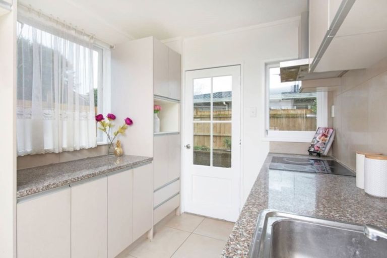 Photo of property in 1/118 Gills Road, Bucklands Beach, Auckland, 2014