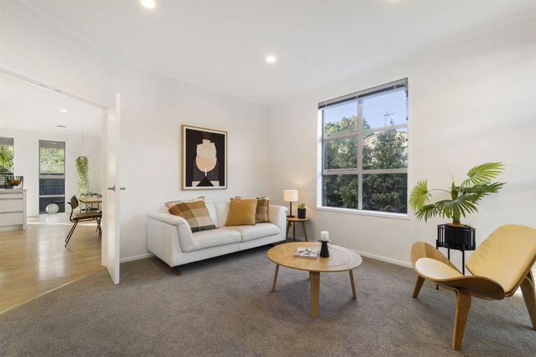 Photo of property in 11a Church Street, Northcote Point, Auckland, 0627