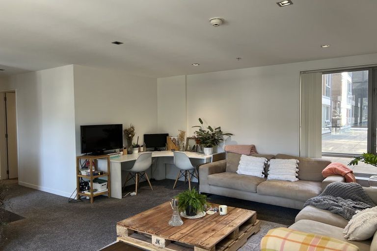 Photo of property in Monument Apartments, 2j/245 Wakefield Street, Te Aro, Wellington, 6011