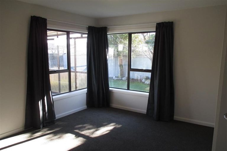 Photo of property in 5 Fairmont Place, Hornby, Christchurch, 8042