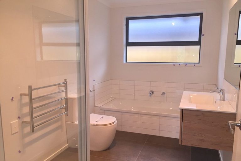 Photo of property in 95 Hills View Drive, Papamoa, 3118