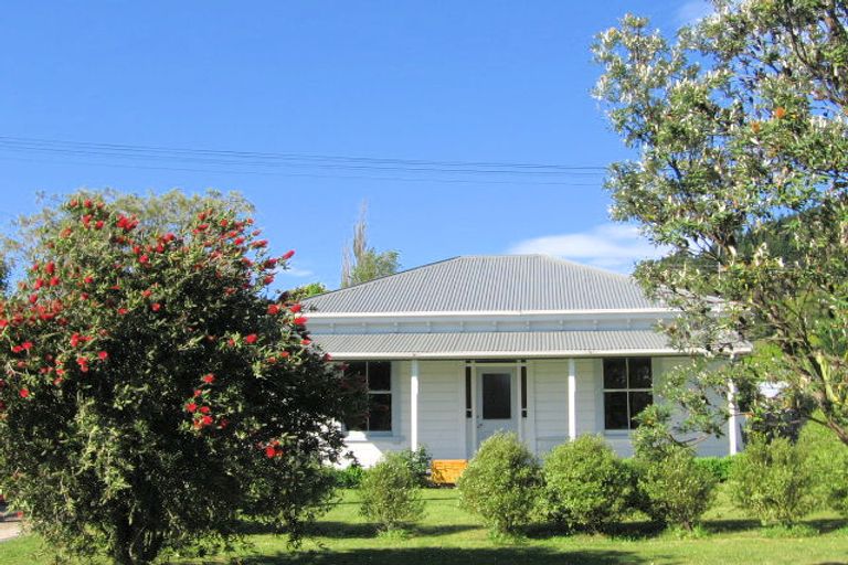 Photo of property in 43 Adair Street, Whataupoko, Gisborne, 4010