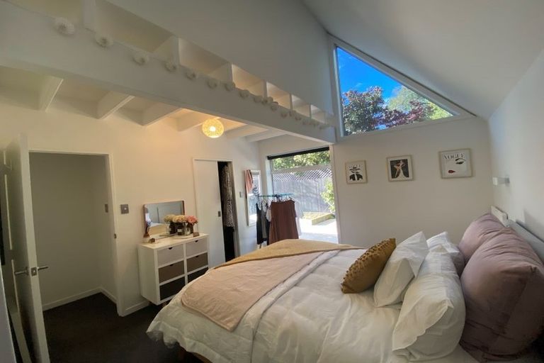 Photo of property in 98a Memorial Avenue, Ilam, Christchurch, 8053