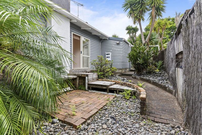 Photo of property in 63b Howe Street, Howick, Auckland, 2014