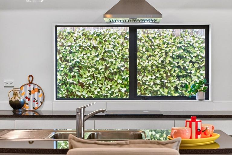 Photo of property in 10 Sophie Lane, Henderson, Auckland, 0612
