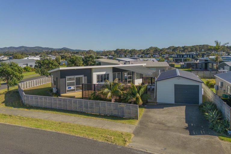 Photo of property in 113 Ngaio Drive, Matarangi, Whitianga, 3592