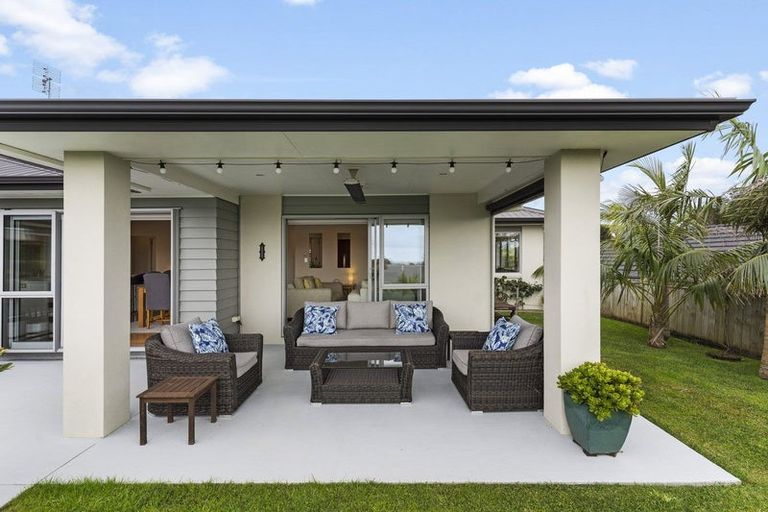 Photo of property in 31 Beachwood Drive, Hatfields Beach, Orewa, 0931