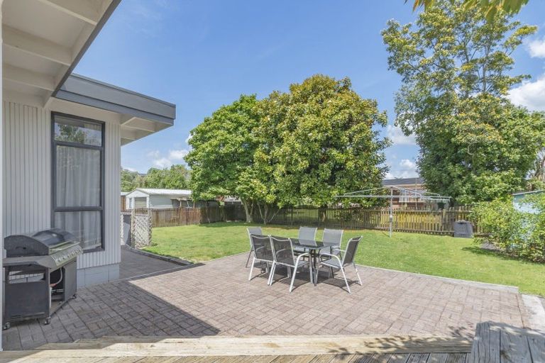 Photo of property in 9 Halberg Street, Papakura, 2110