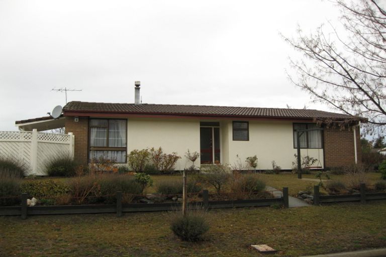 Photo of property in 1 Cornish Place, Cromwell, 9310