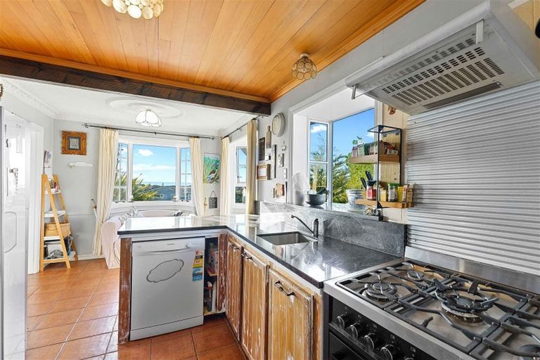 Photo of property in 151 Weggery Drive, Waikanae Beach, Waikanae, 5036