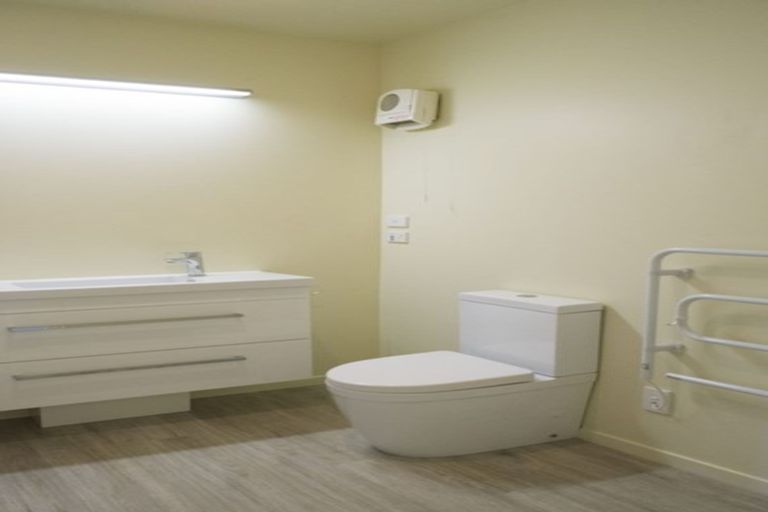 Photo of property in Pirie Street Townhouses, 18/35 Pirie Street, Mount Victoria, Wellington, 6011