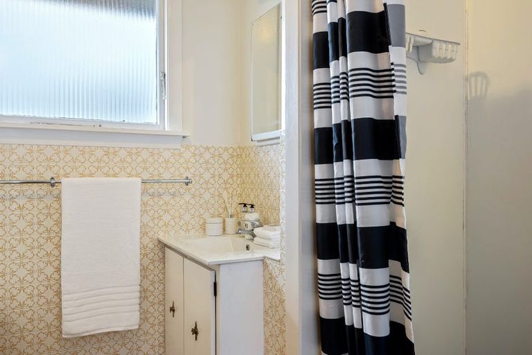 Photo of property in 64 Frankleigh Street, Somerfield, Christchurch, 8024