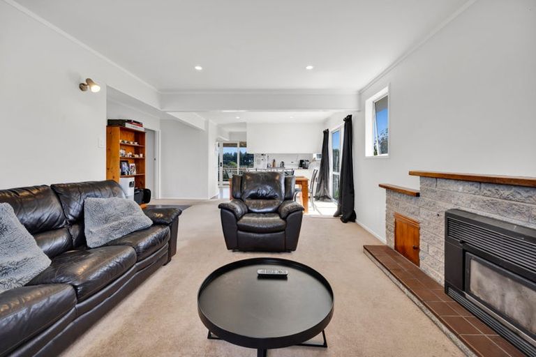 Photo of property in 17 Suther Street, Waverley, 4510