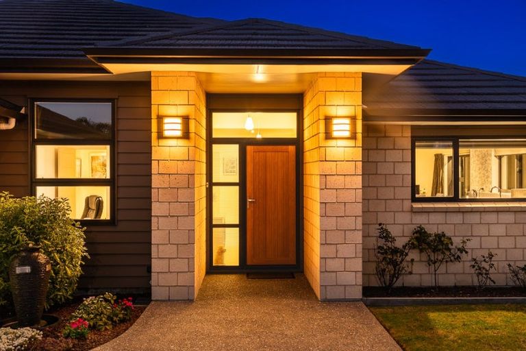 Photo of property in 3 Te Nehu Drive, Paraparaumu, 5032