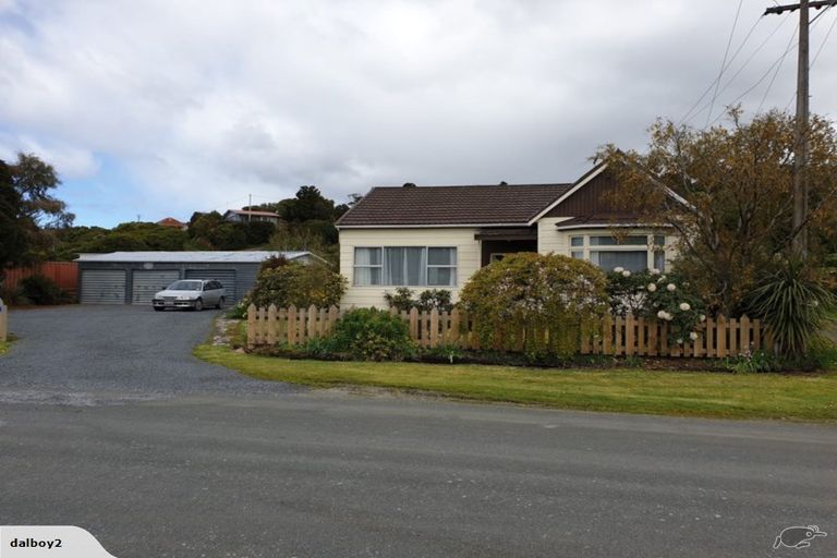 Photo of property in 14 Wratten Road, Owaka, 9585