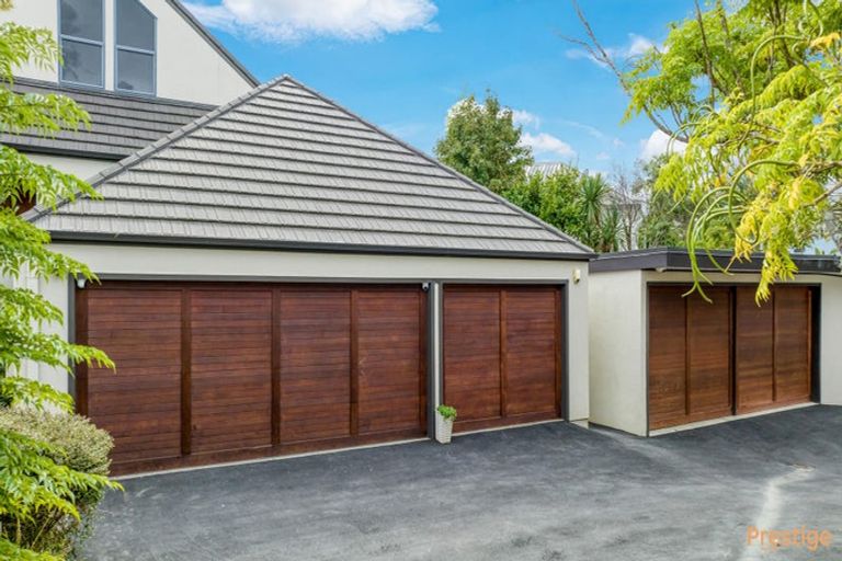 Photo of property in 35a Picasso Drive, West Harbour, Auckland, 0618