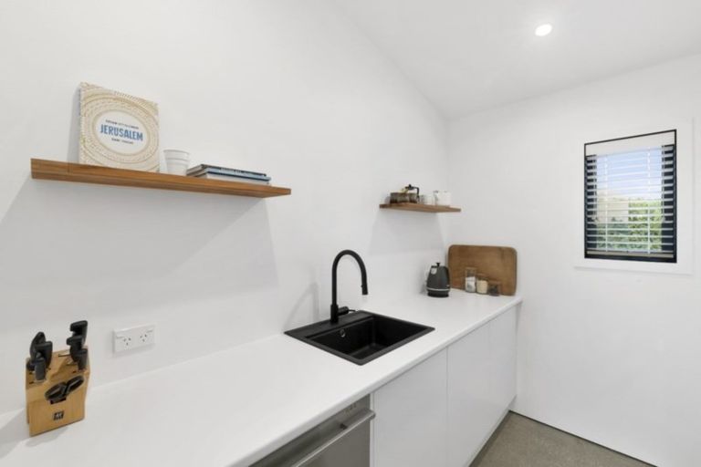 Photo of property in 26 Burgundy Drive, Martinborough, 5711