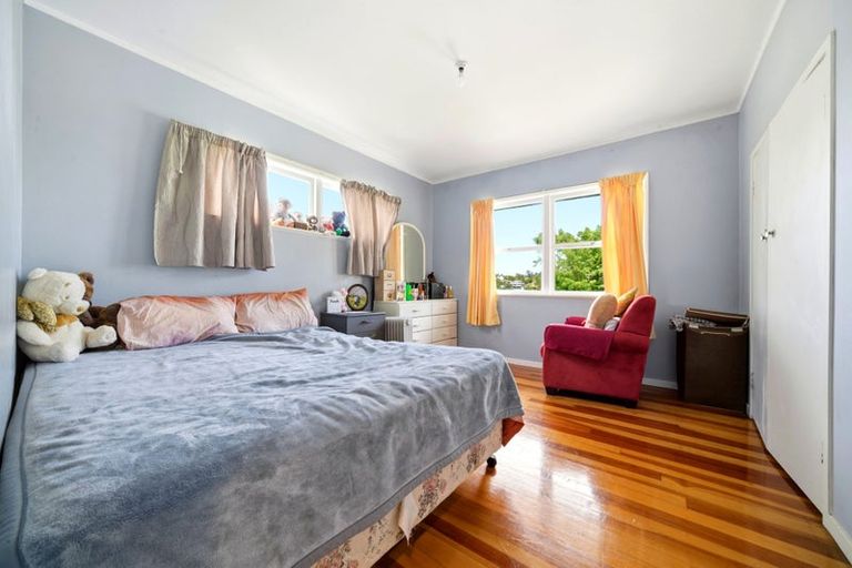 Photo of property in 112 Eskdale Road, Birkdale, Auckland, 0626