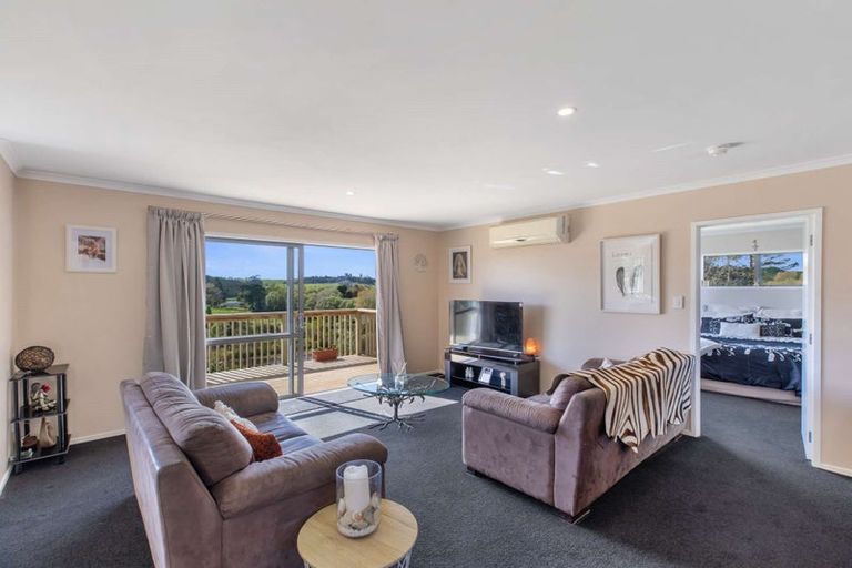 Photo of property in 11 Lupis Way, Kaiwaka, 0573