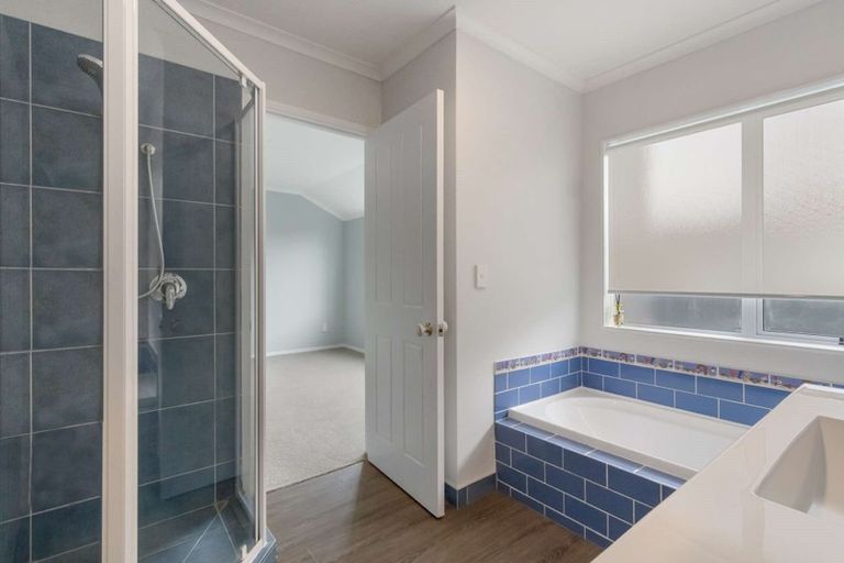 Photo of property in 35 Dalton Drive, Papamoa Beach, Papamoa, 3118