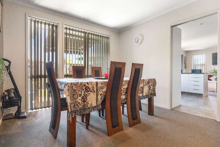 Photo of property in 99 Doncaster Drive, Papamoa Beach, Papamoa, 3118