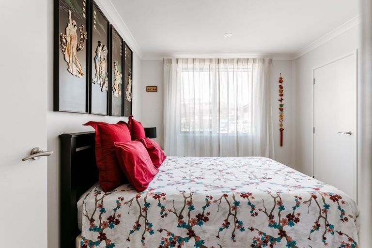 Photo of property in 68 Bert Wall Drive, Omokoroa, 3114