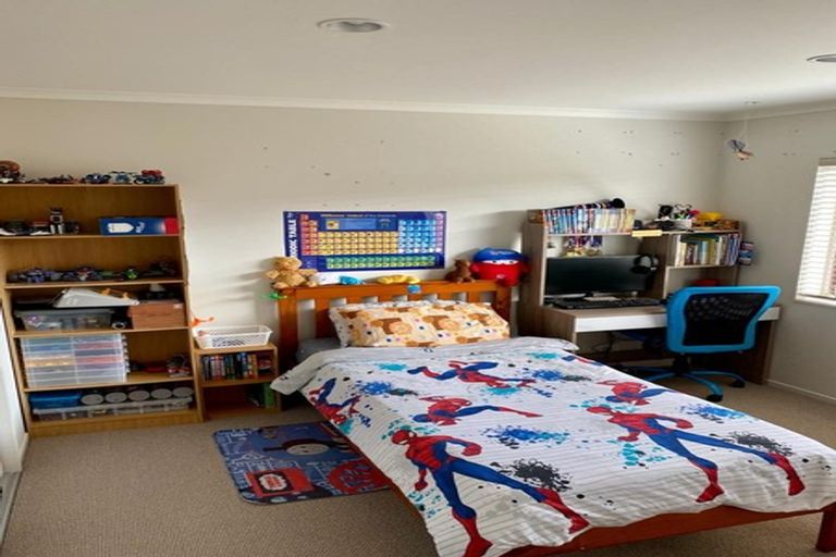 Photo of property in 8 Disley Road, Wattle Downs, Auckland, 2103