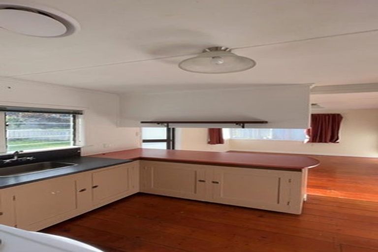 Photo of property in 16 Second Avenue, Avenues, Whangarei, 0110