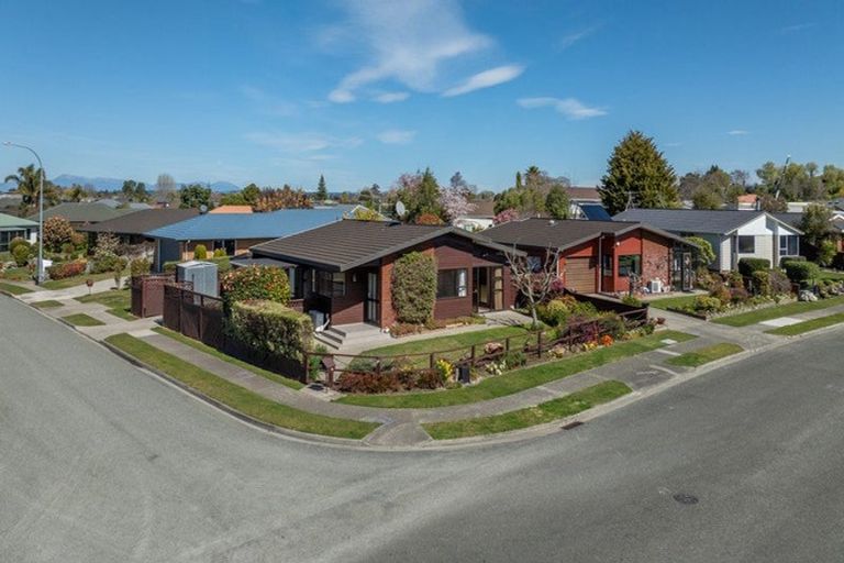 Photo of property in 8a Totara Park Avenue, Motueka, 7120