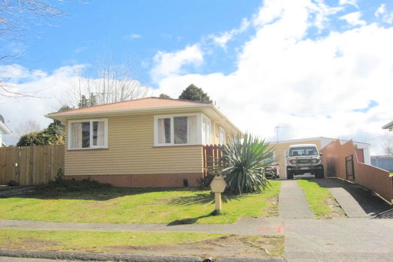 Photo of property in 6 Te Takinga Street, Turangi, 3334