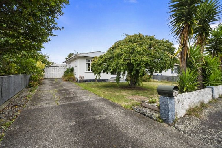 Photo of property in 7 Hobson Place, Takaro, Palmerston North, 4412