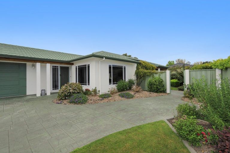 Photo of property in 9 Malbec Way, Greenmeadows, Napier, 4112