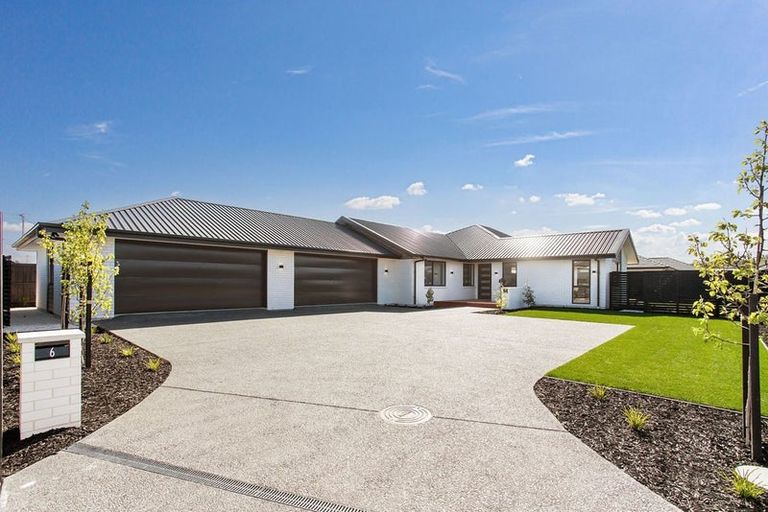 Photo of property in 6 Earl Way, Amberley, 7410
