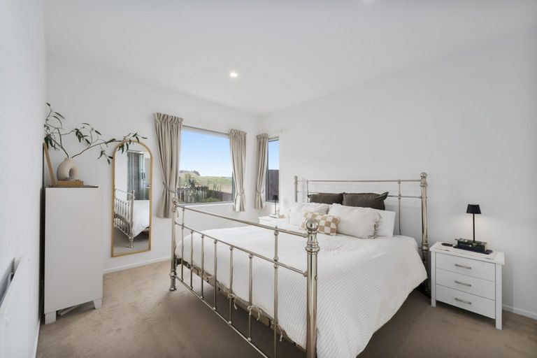 Photo of property in 103 Waekahu Road, Westgate, Auckland, 0814