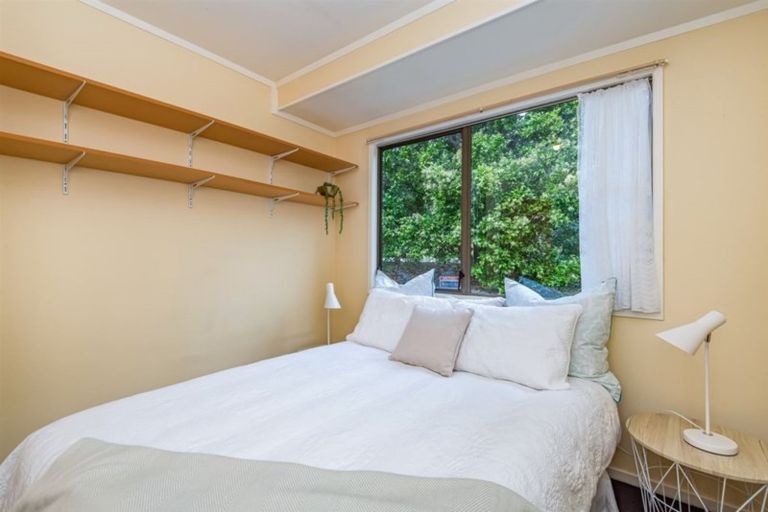Photo of property in 5 Houston Place, Bayview, Auckland, 0629