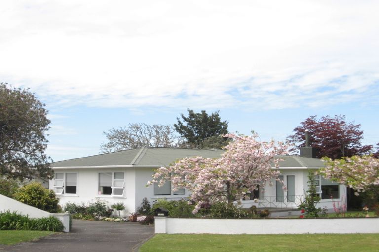 Photo of property in 8 Eaton Crescent, Otamatea, Whanganui, 4500