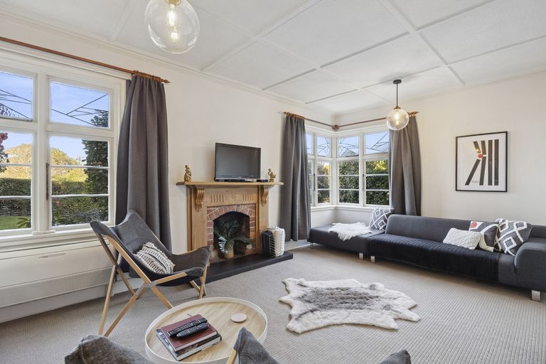 Photo of property in 4 Lawson Street, Roslyn, Dunedin, 9011