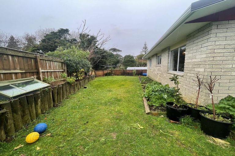 Photo of property in 1 Cassia Place, Bell Block, New Plymouth, 4312