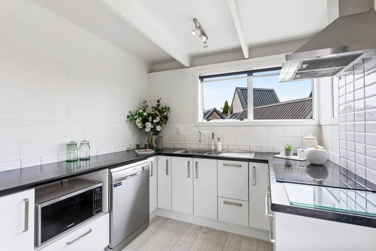 Photo of property in 3/20 Selwyn Road, Cockle Bay, Auckland, 2014