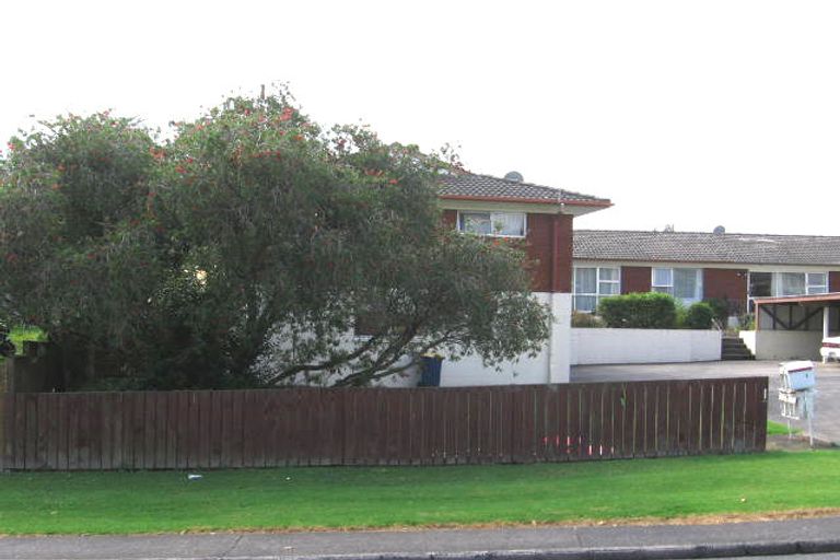 Photo of property in 4/1 Ribblesdale Road, Henderson, Auckland, 0612