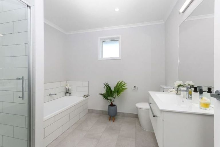 Photo of property in 54 Hayfield Way, Karaka, Papakura, 2113