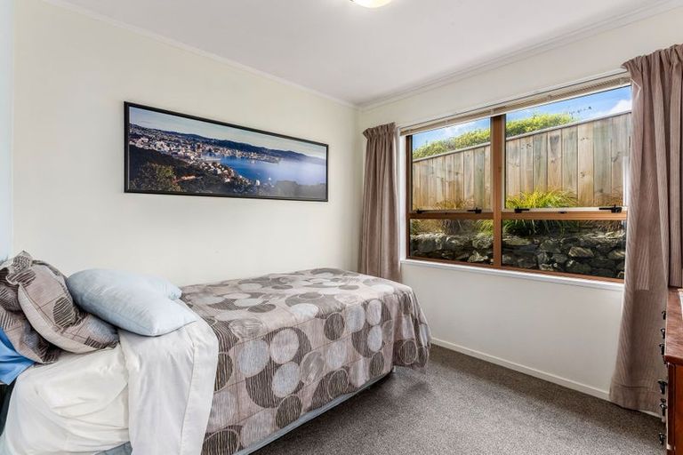 Photo of property in 15 Cassley Crescent, Papakowhai, Porirua, 5024